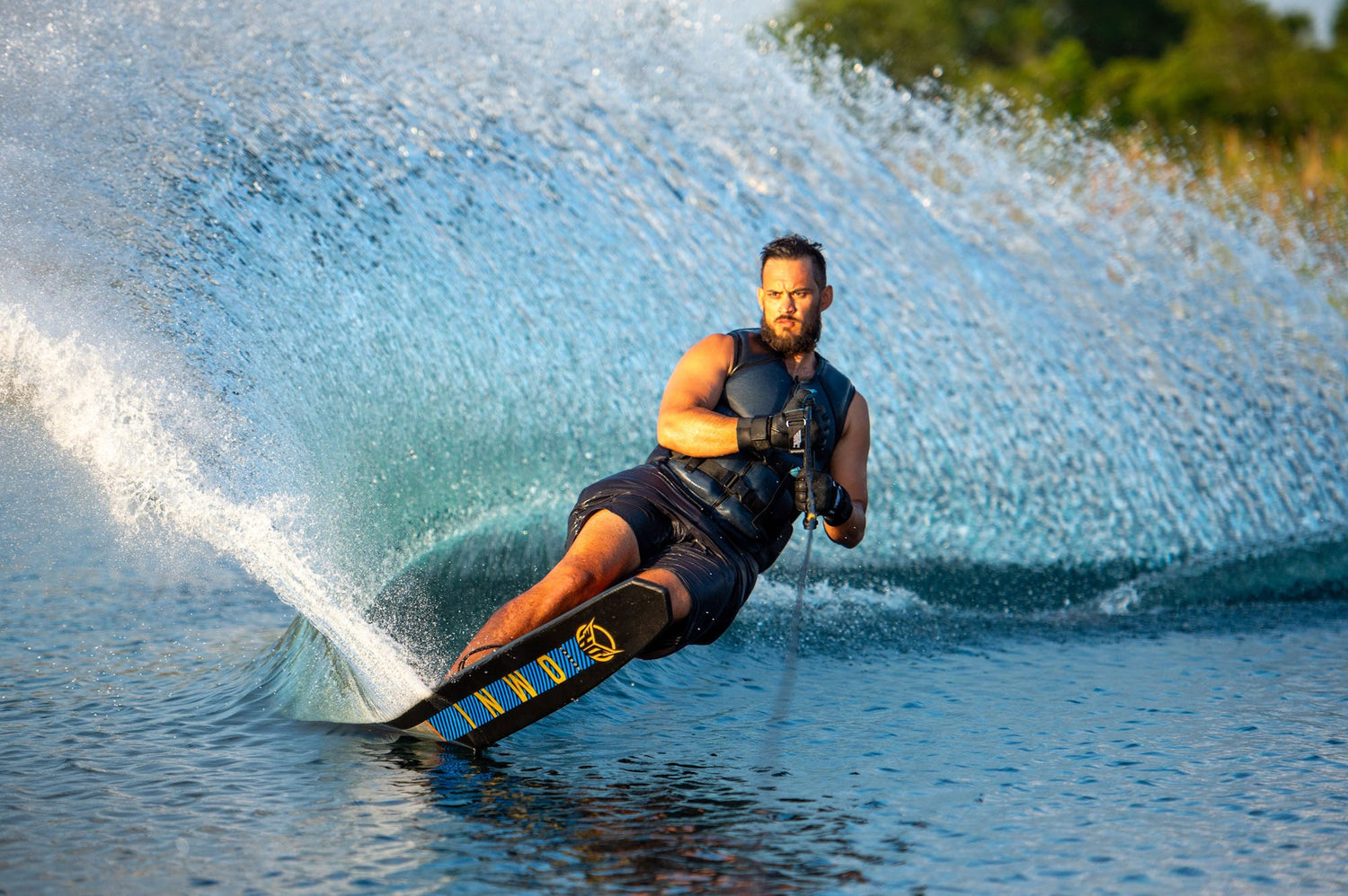 Waterskis